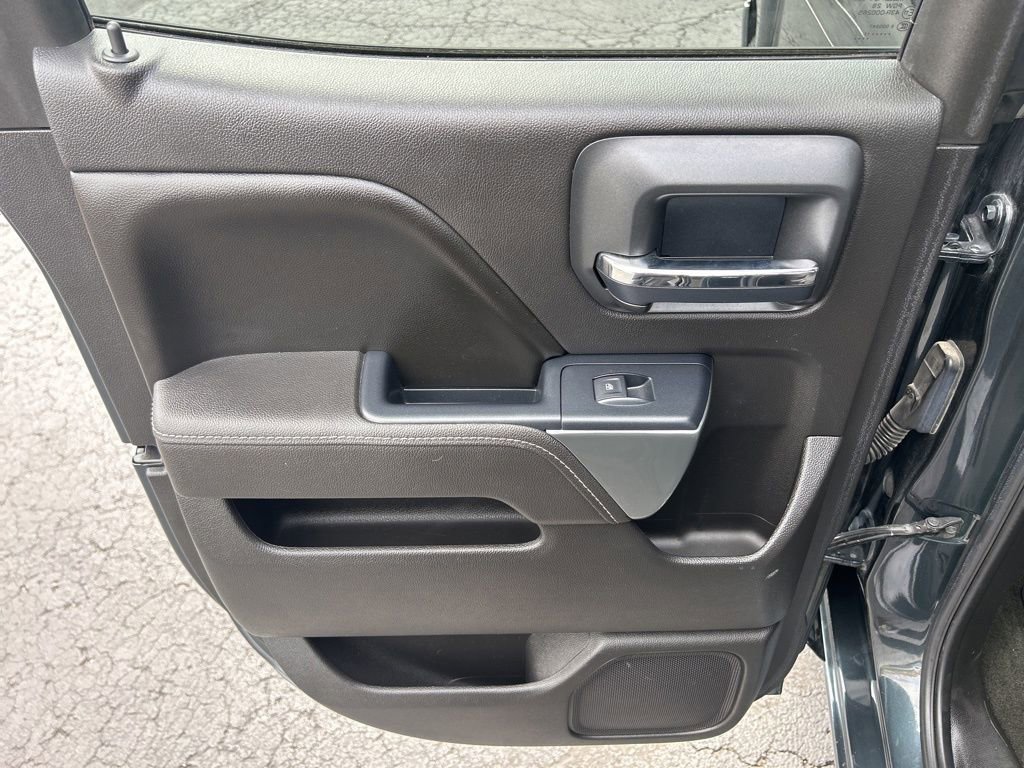 Used 2017 Chevrolet Silverado 1500 LT AWD/4WD image 33