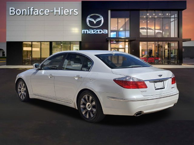 Used 2011 Hyundai Genesis 3.8 w/ Premium Navigation Pkg 3 RWD image 3
