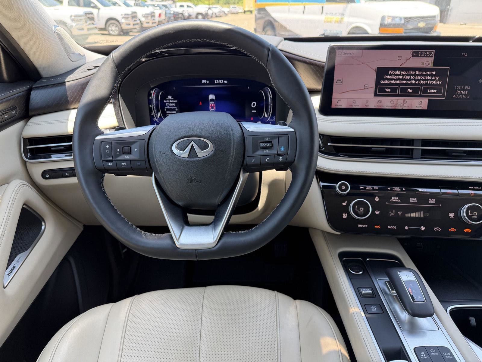 Used 2024 INFINITI QX60 Sensory w/ Vision Package AWD/4WD image 8