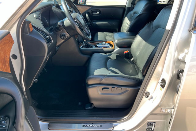 Used 2023 Nissan Armada SL w/ Captain's Chairs Package AWD/4WD image 17