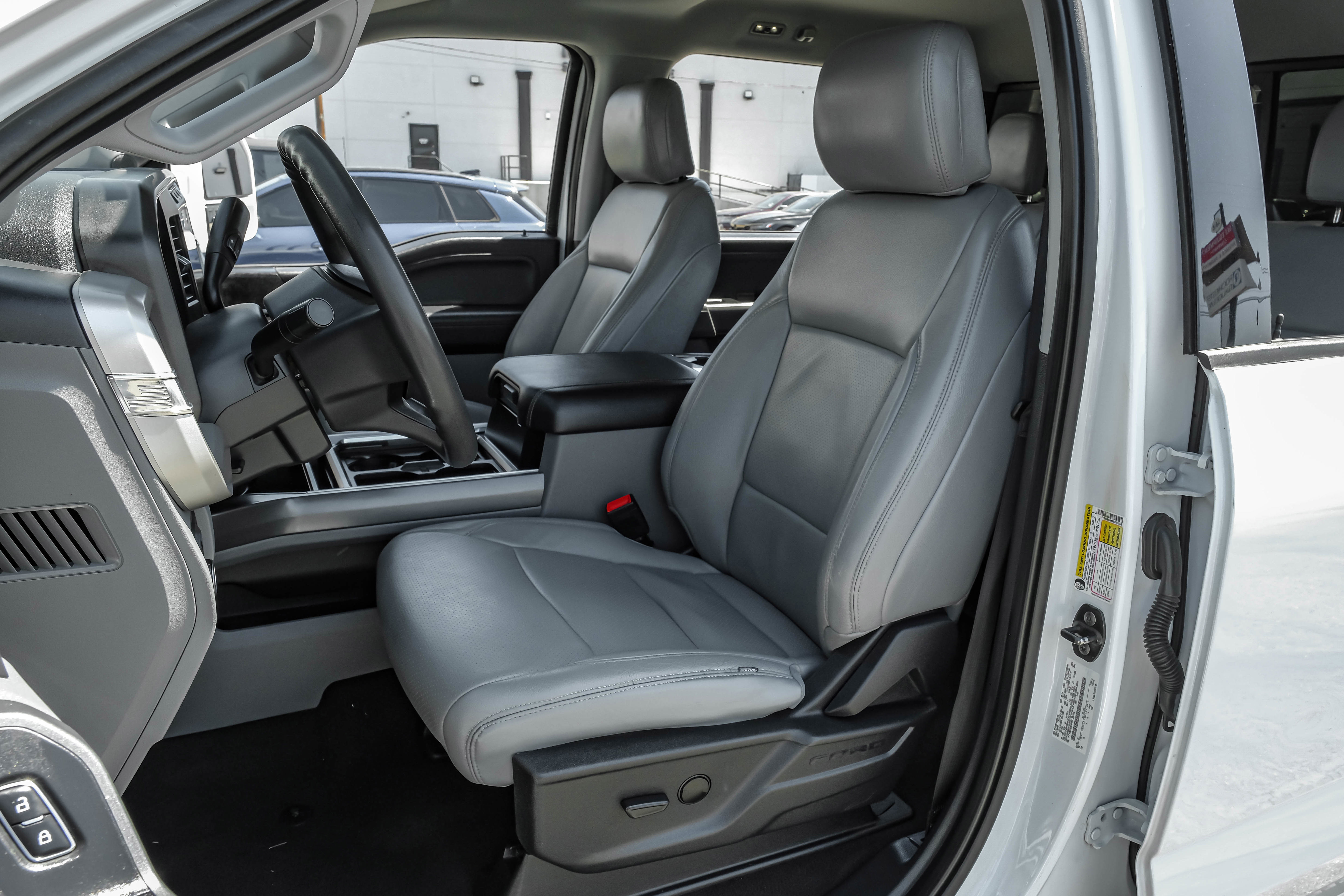 Used 2023 Ford F250 XLT w/ XLT Premium Package image 40