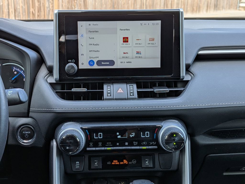 Used 2023 Toyota RAV4 XLE Premium image 19