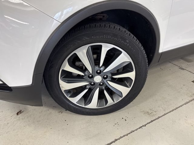 Used 2020 Buick Encore Essence AWD/4WD image 42