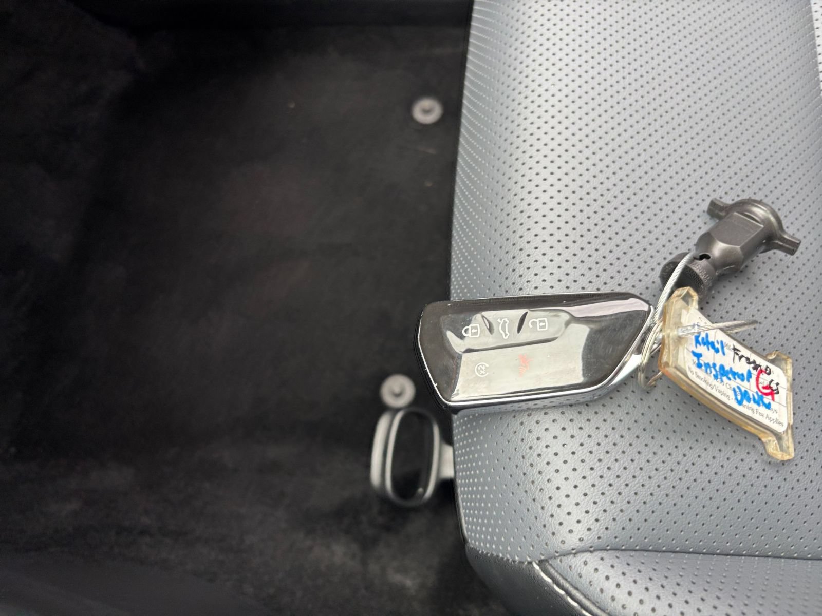 Used 2026 Volkswagen Tiguan SE FWD image 27