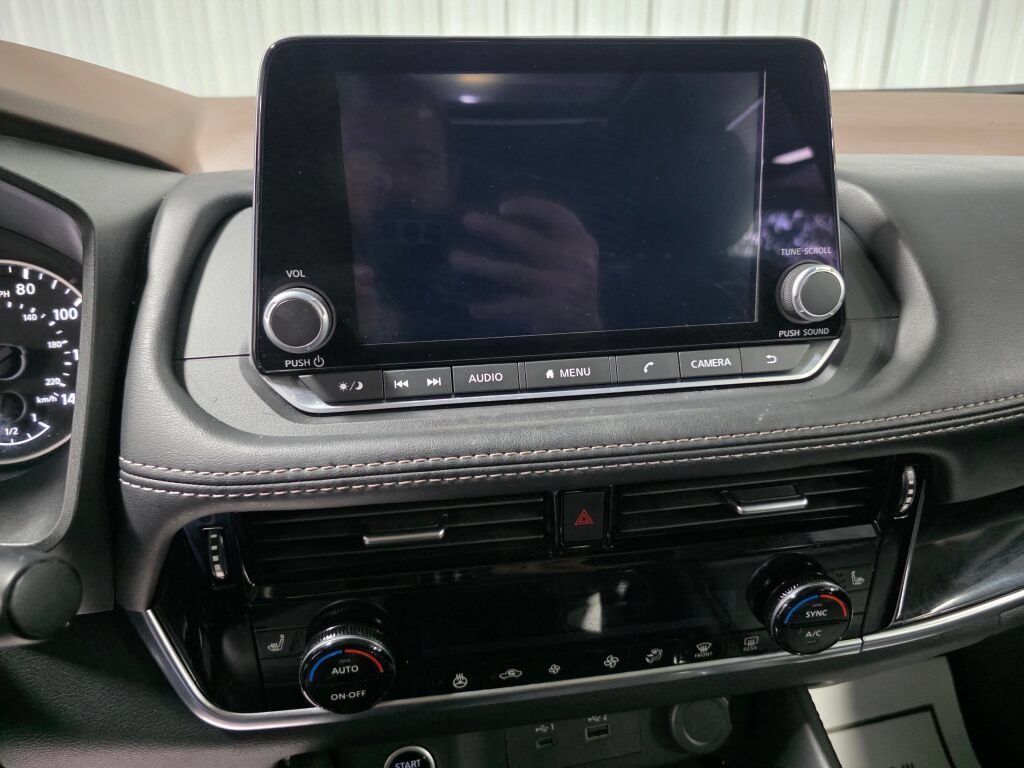 Used 2023 Nissan Rogue SL AWD/4WD image 12