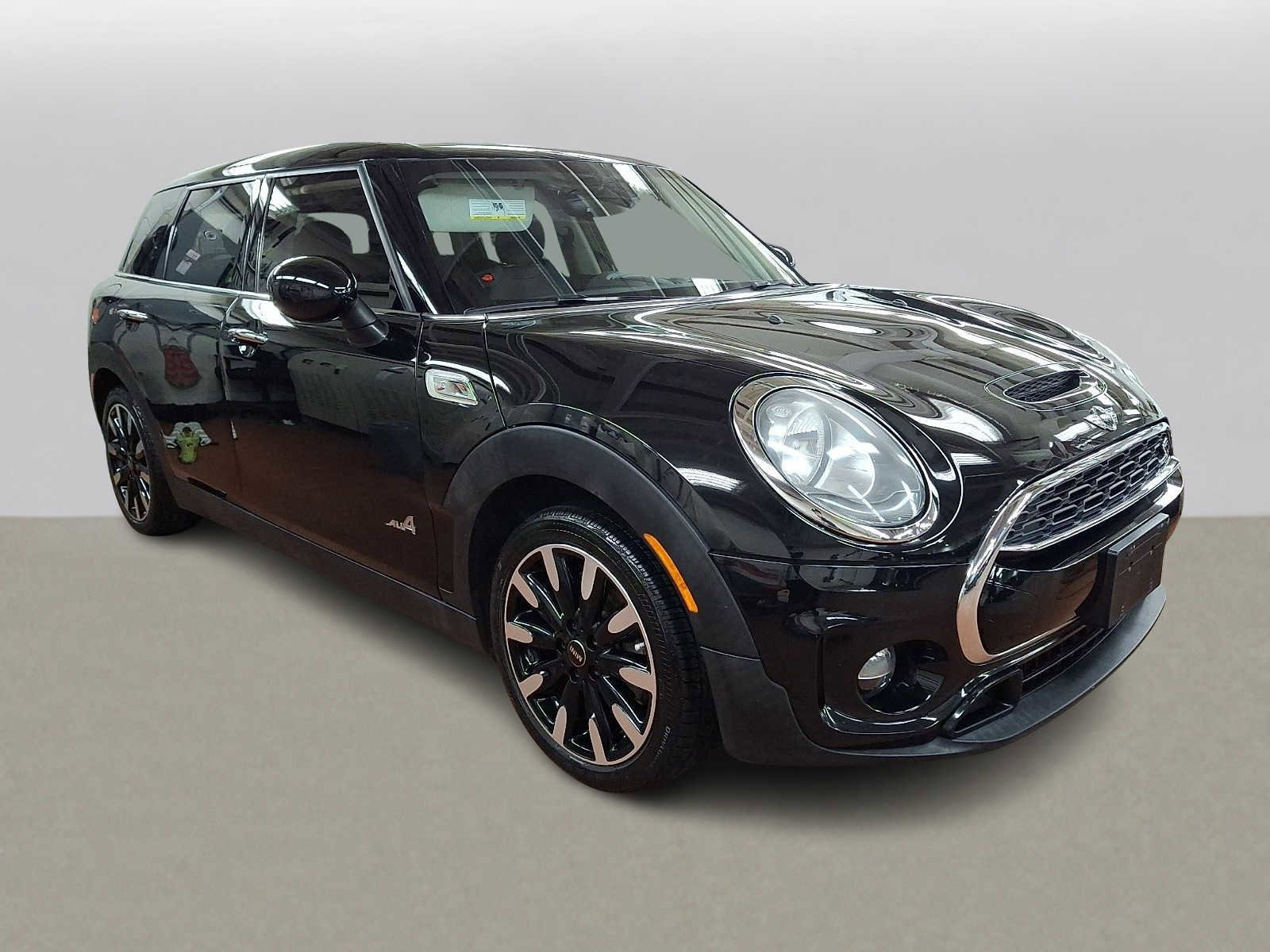 Used 2017 MINI Cooper Clubman S image 3