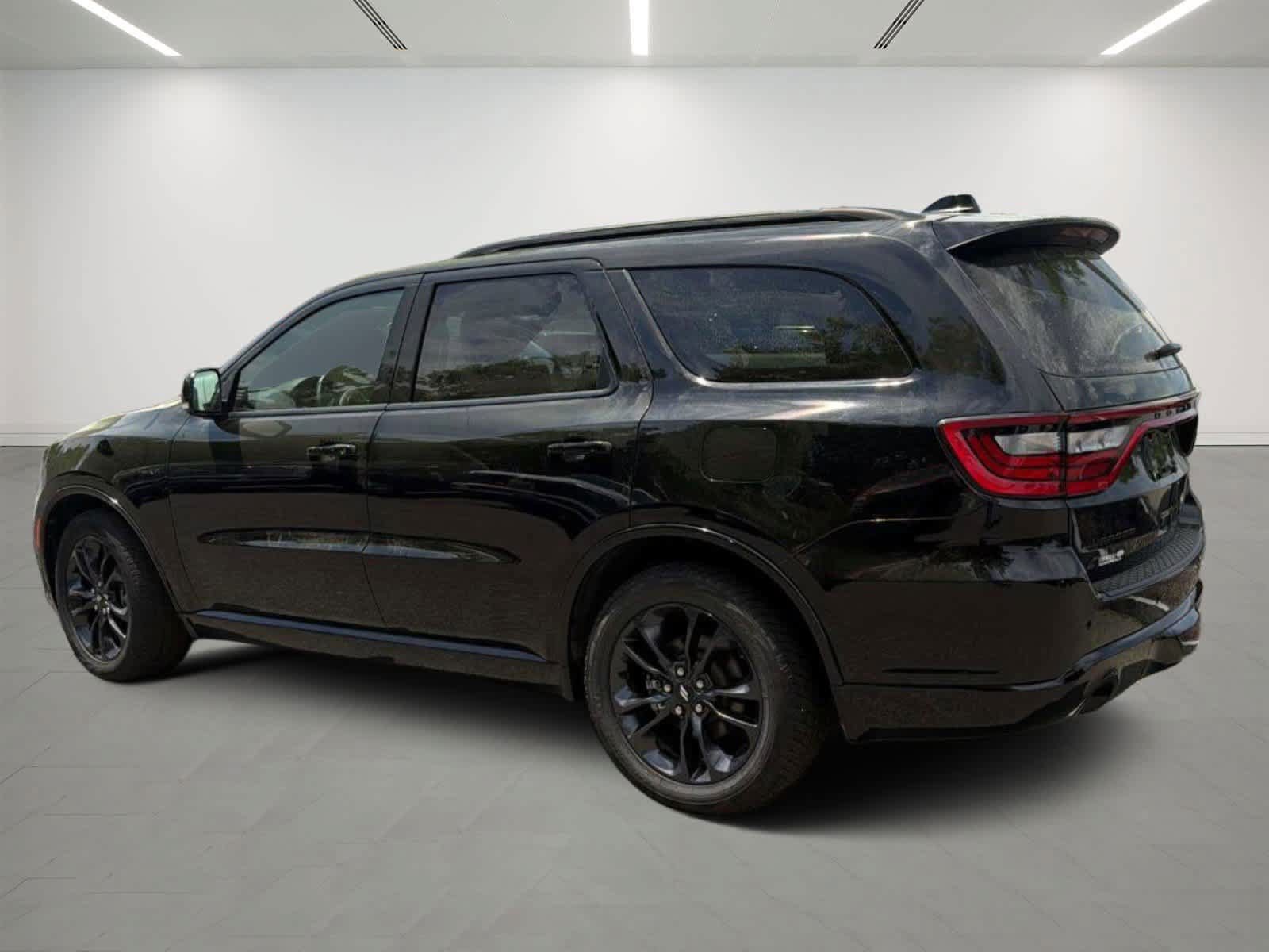 Used 2025 Dodge Durango R/T w/ Blacktop Package AWD/4WD image 3
