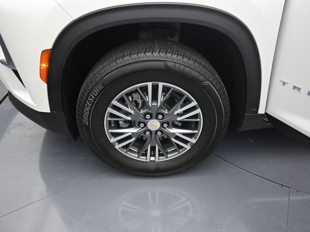 Used 2024 Chevrolet Traverse LT image 21