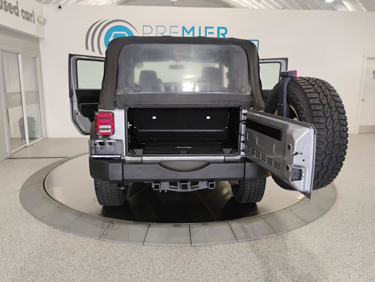 Used 2016 Jeep Wrangler Sport w/ Quick Order Package 24S AWD/4WD image 51