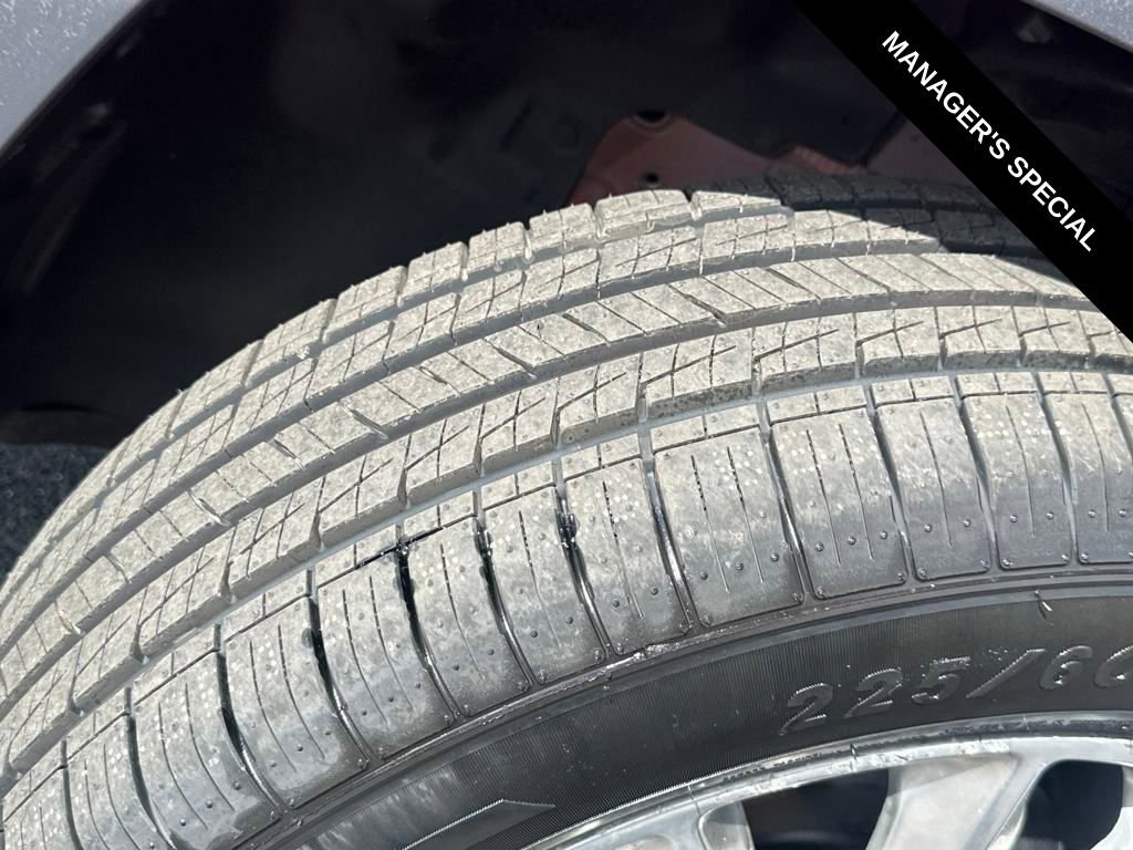 Used 2015 Jeep Cherokee Limited image 11