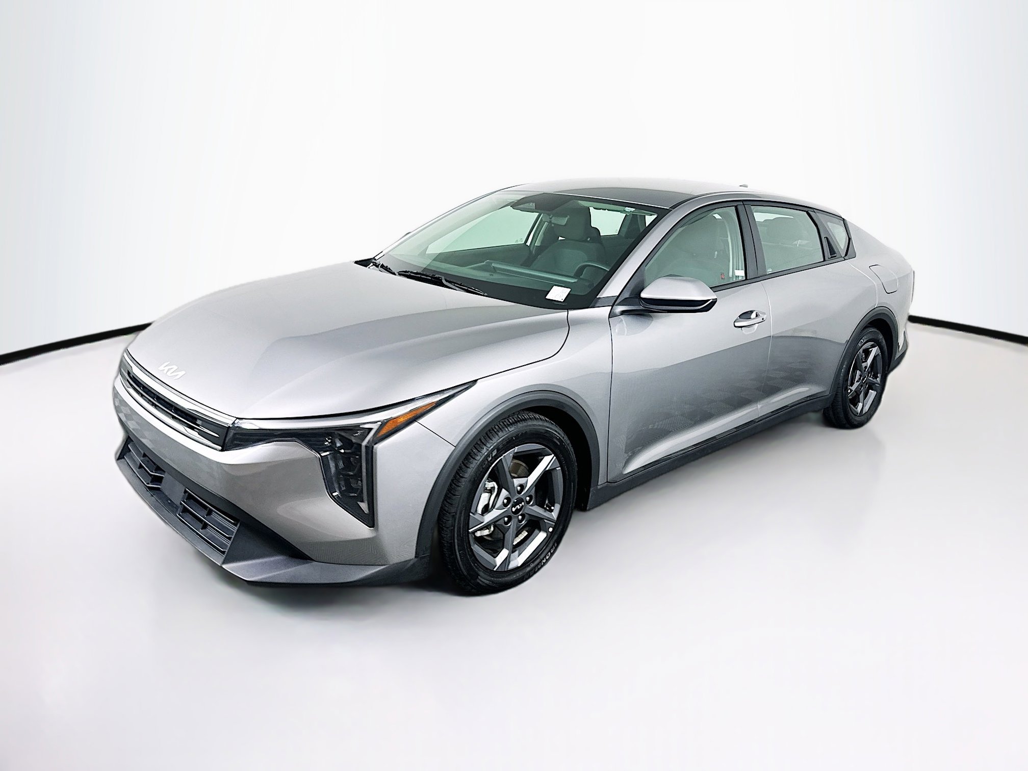 Used 2025 Kia K4 FWD image 3