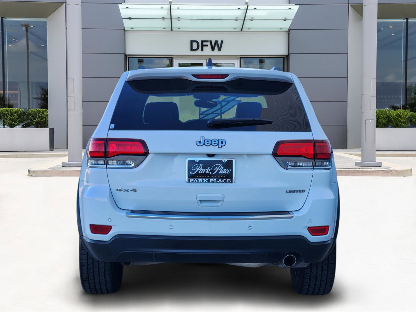 Used 2020 Jeep Grand Cherokee Limited image 6