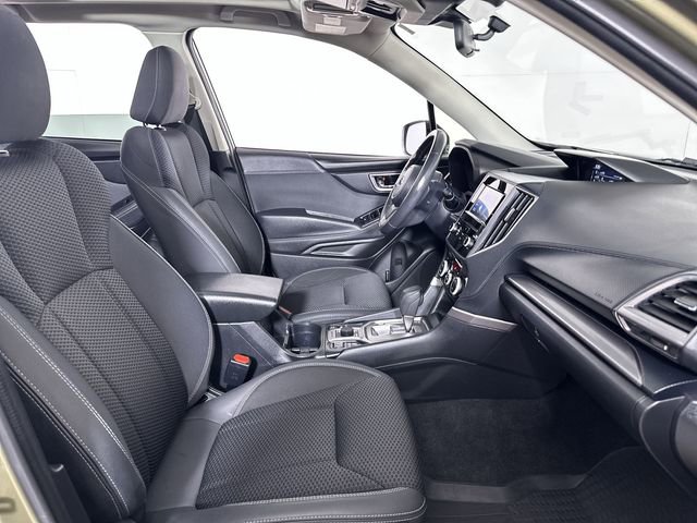 Used 2023 Subaru Forester Premium image 29