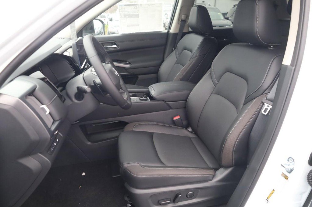 New 2026 Nissan Pathfinder SL w/ Cargo Package image 20