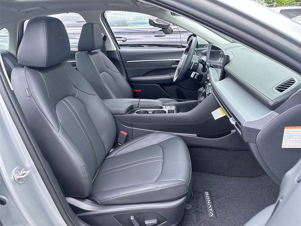 New 2025 Hyundai Sonata Limited image 29