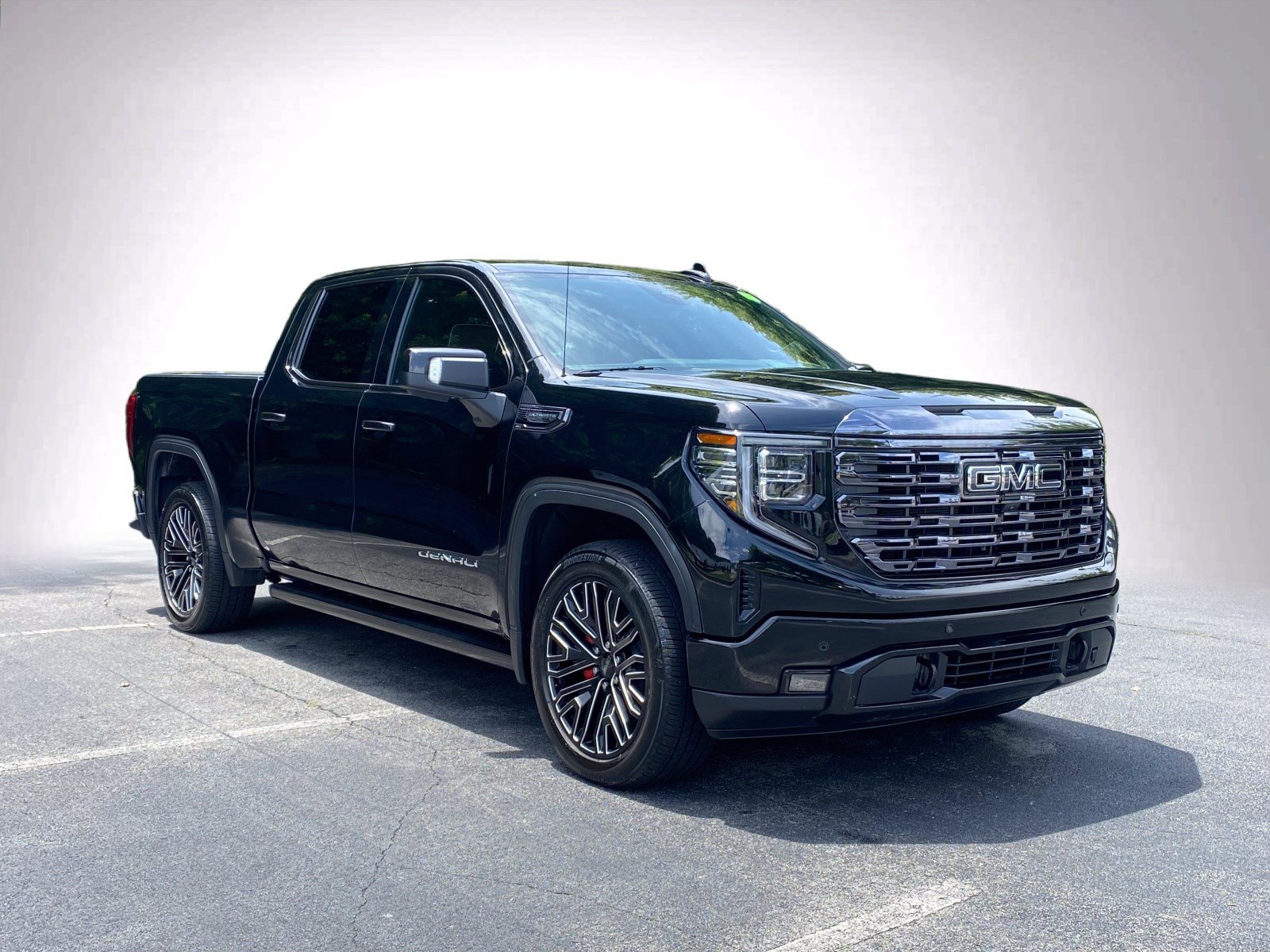 Used 2022 GMC Sierra 1500 Denali Ultimate AWD/4WD video 2