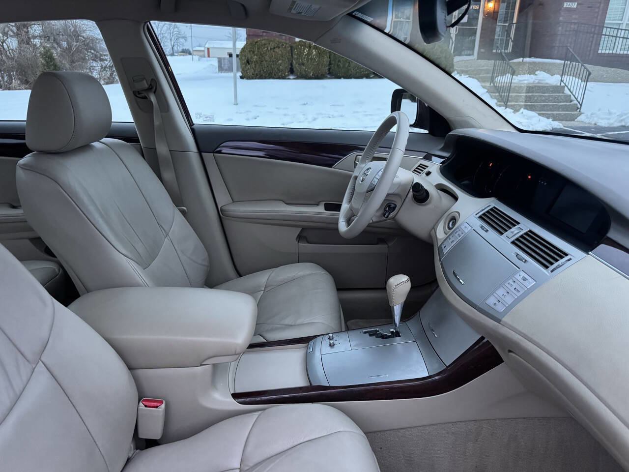 Used 2008 Toyota Avalon XLS image 24