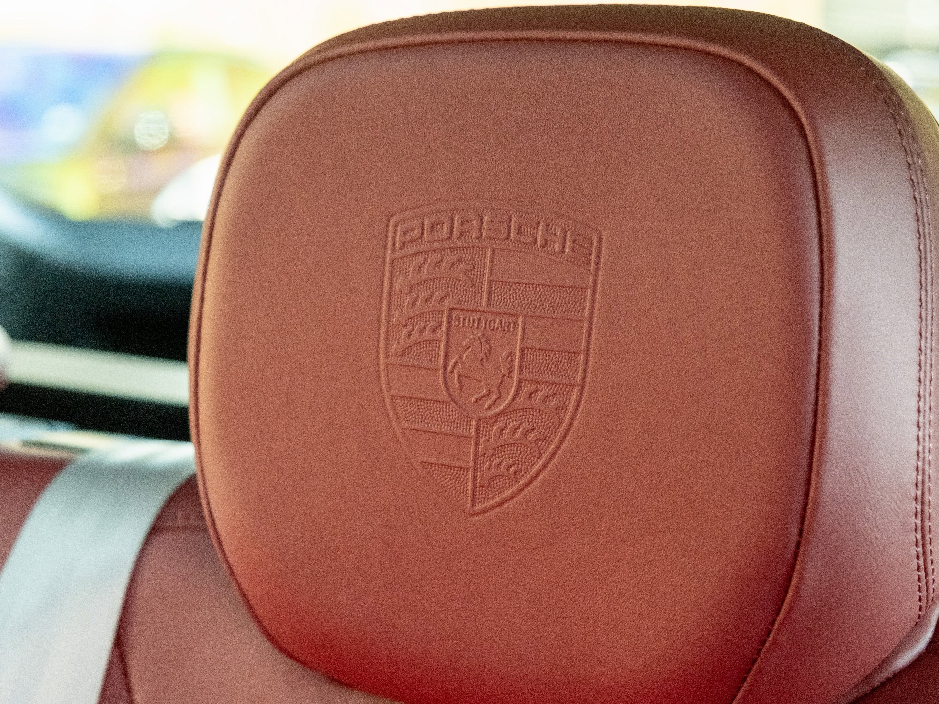 Certified 2022 Porsche Cayenne S Platinum image 37