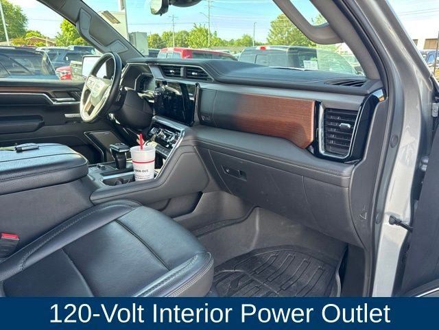 Used 2024 GMC Sierra 1500 Denali w/ Technology Package AWD/4WD image 25