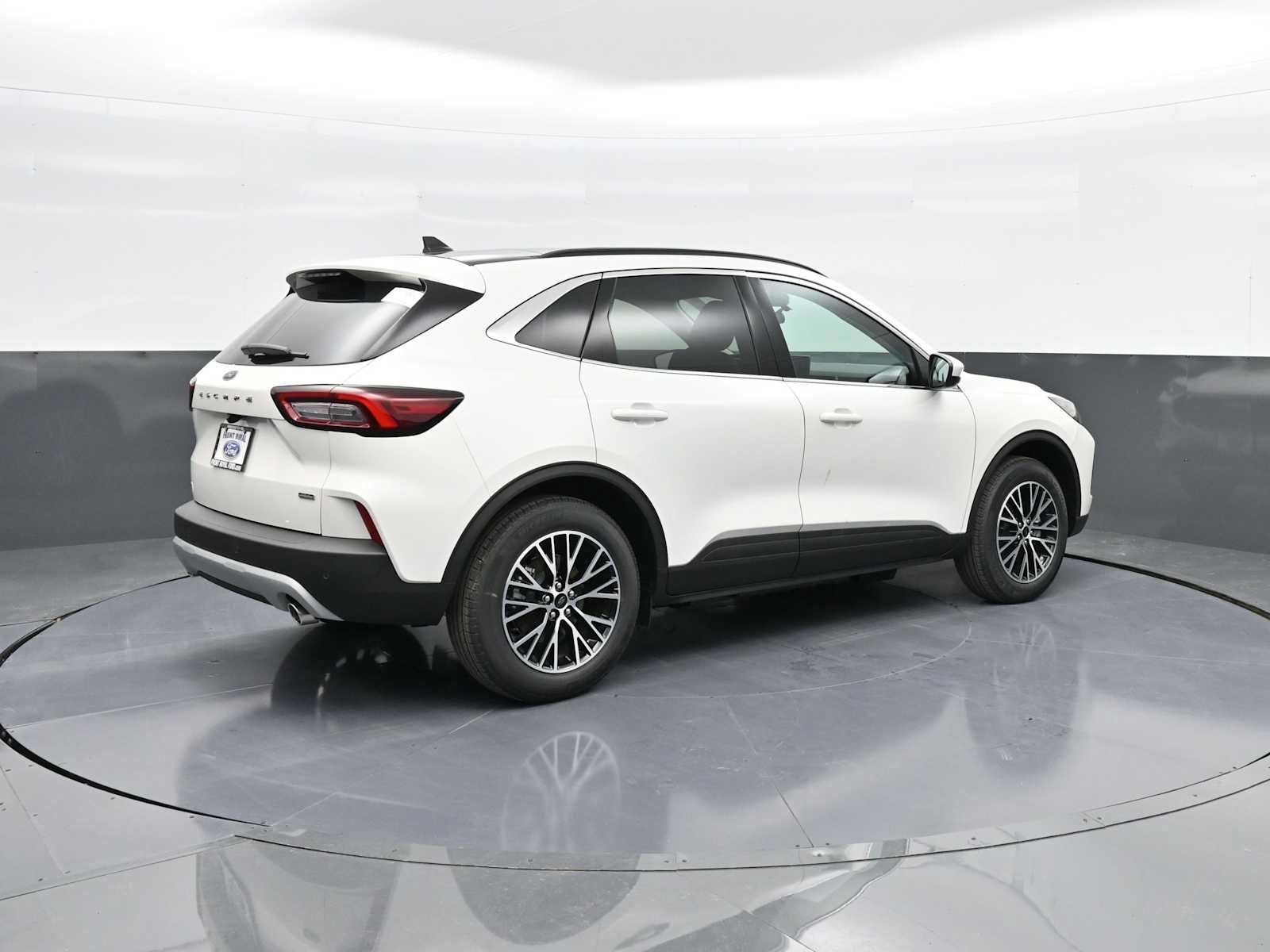 New 2025 Ford Escape SE FWD image 8