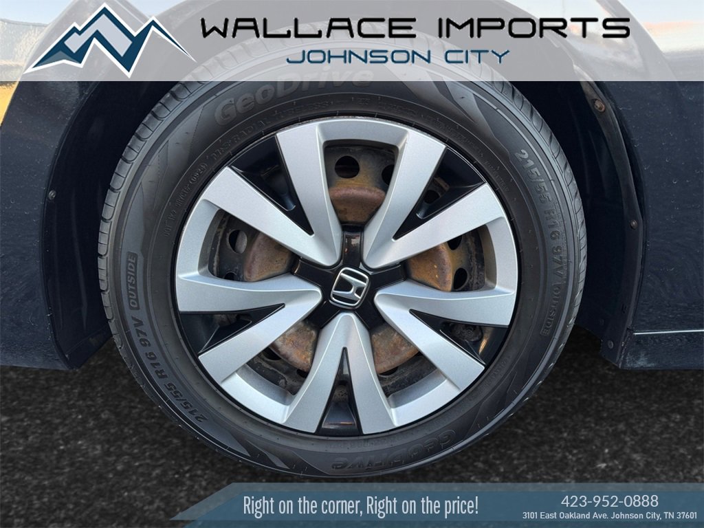 Used 2022 Honda Civic LX image 9