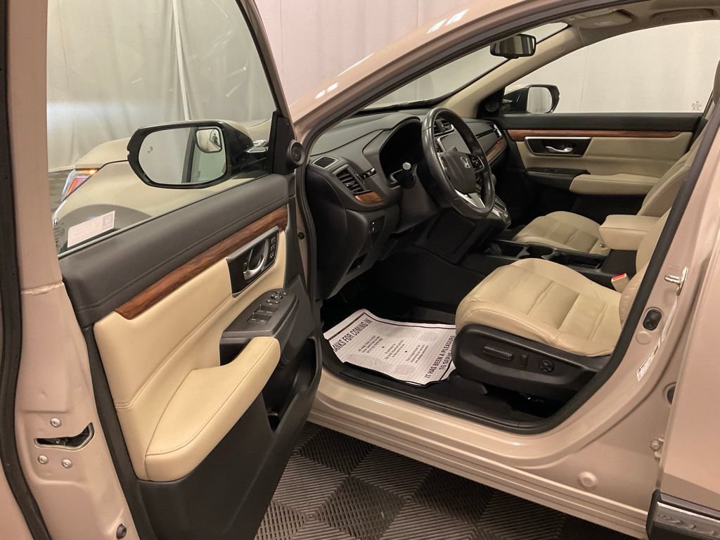 Used 2019 Honda CR-V Touring image 4