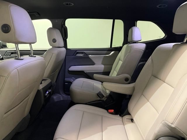 Used 2026 GMC Acadia Elevation w/ Elevation Premium Package FWD image 26