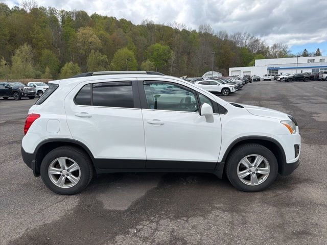 Used 2016 Chevrolet Trax LT AWD/4WD image 6