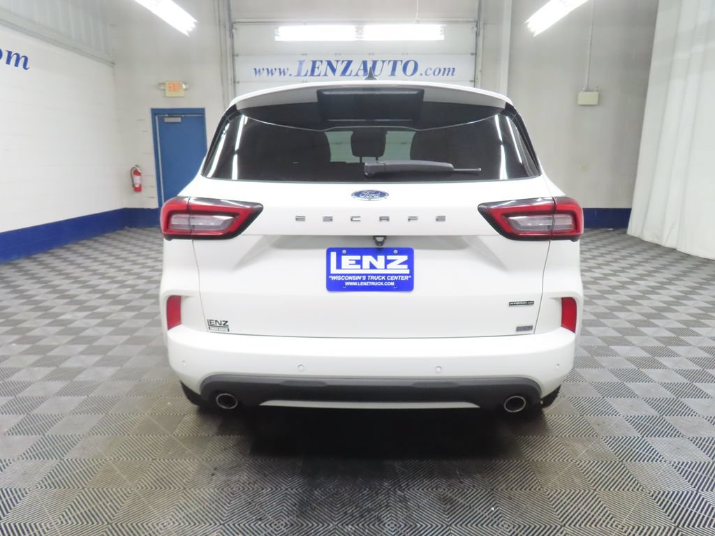 Used 2023 Ford Escape ST-Line Elite w/ Premium Technology Package AWD/4WD image 34