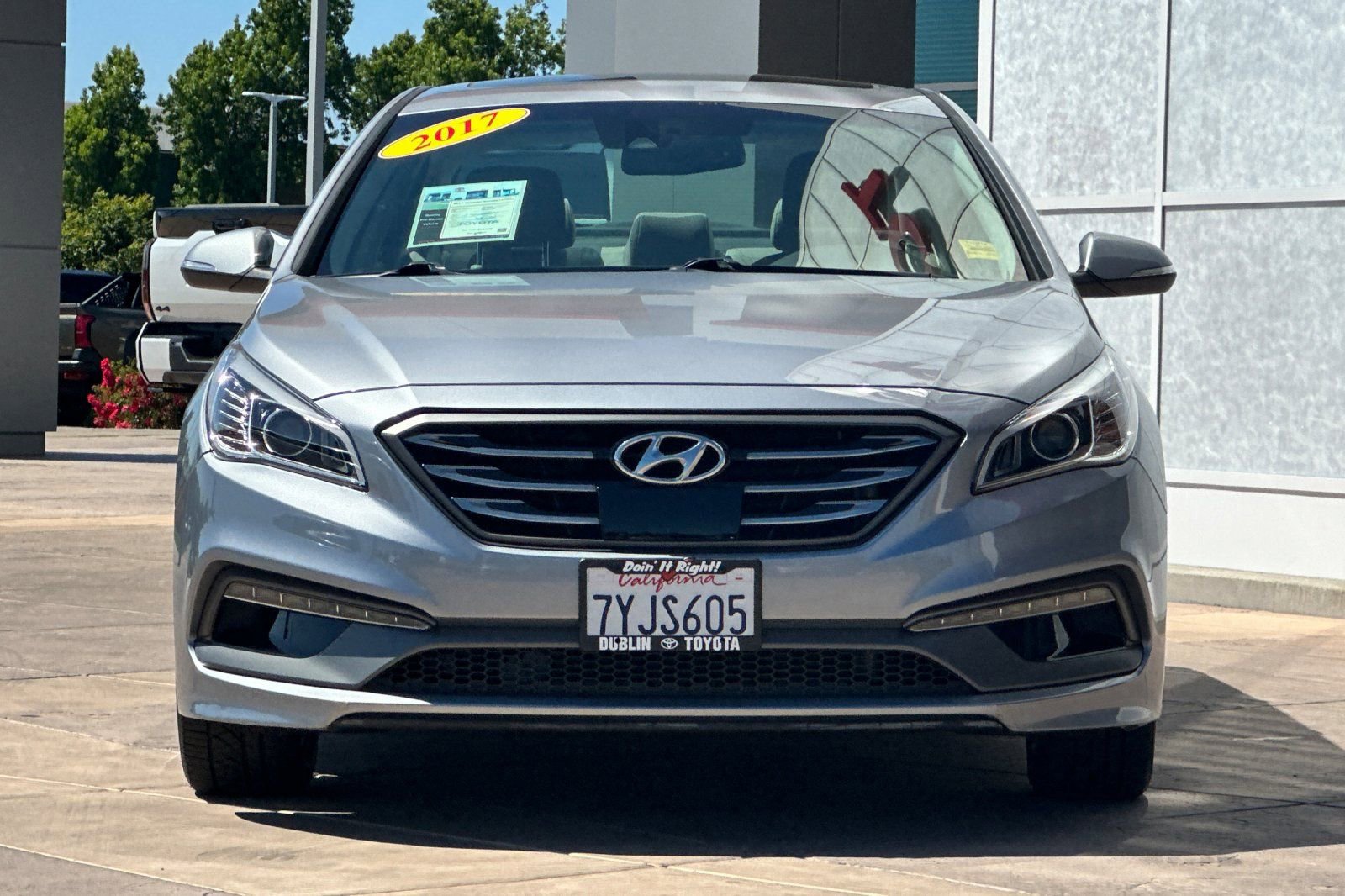 Used 2017 Hyundai Sonata Limited w/ Ultimate Package 04 FWD image 10