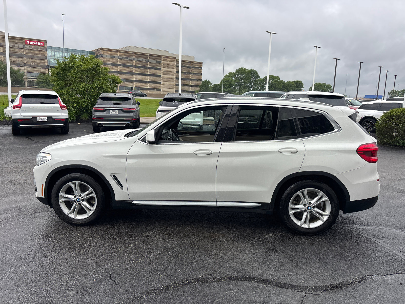 Used 2019 BMW X3 xDrive30i w/ Convenience Package AWD/4WD image 4