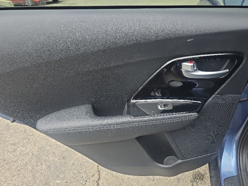 Used 2022 Kia Niro EX Premium FWD image 26