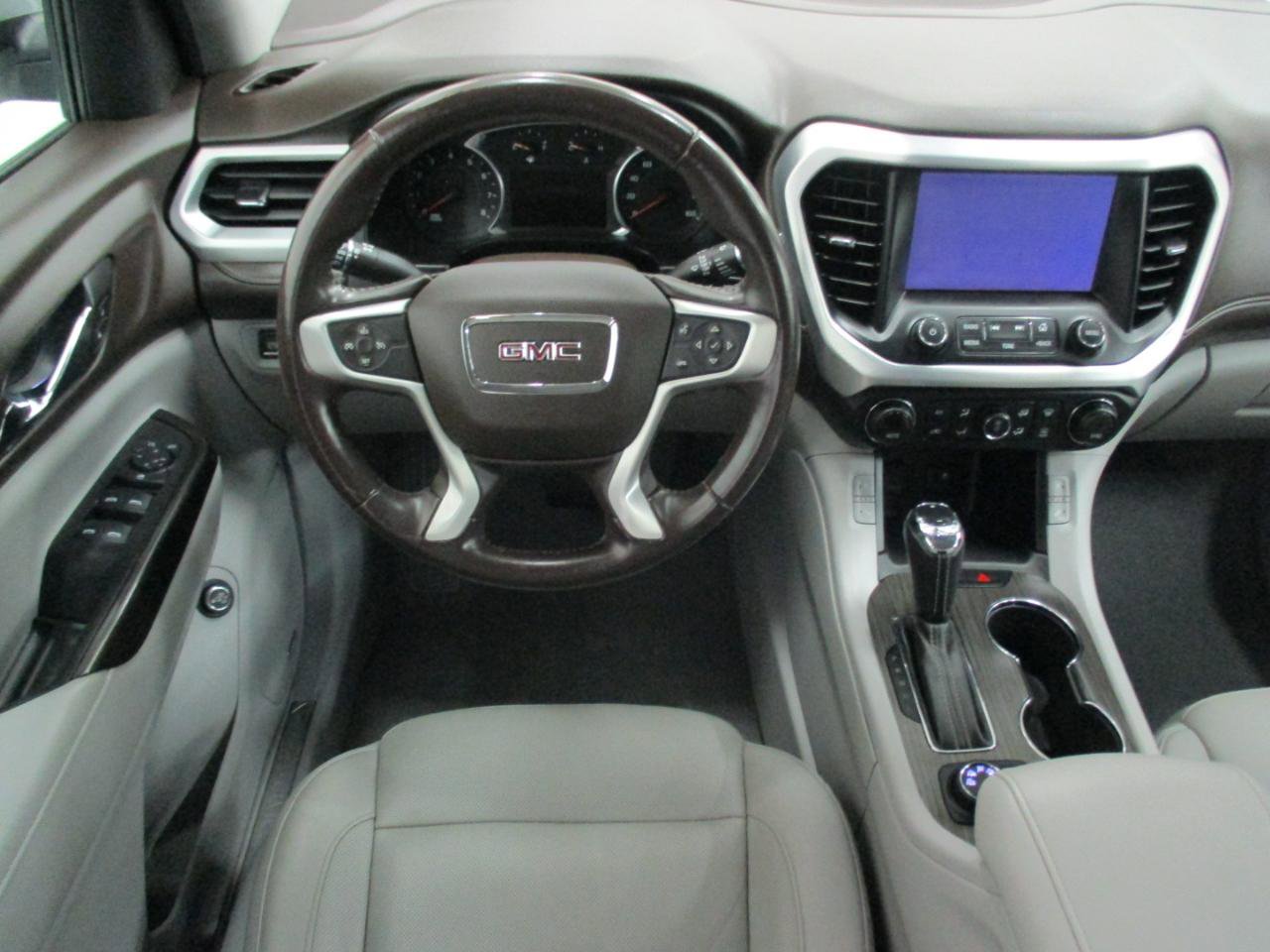 Used 2019 GMC Acadia SLT AWD/4WD image 16