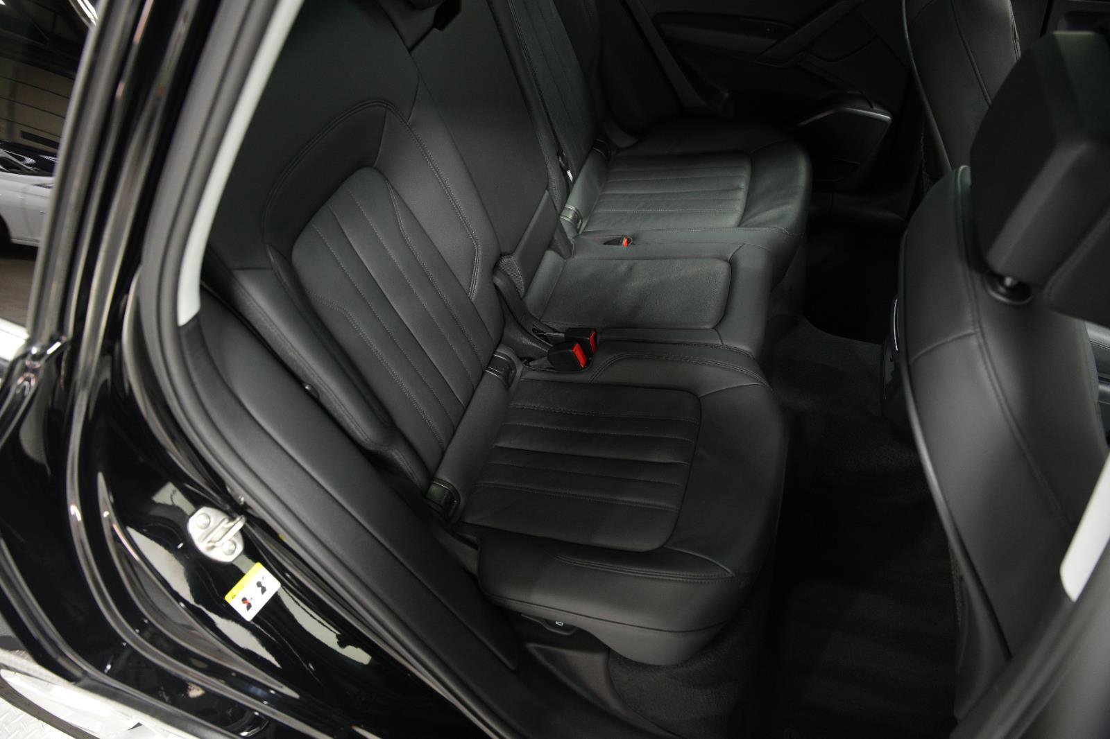 Used 2019 Audi Q5 2.0T Premium w/ Convenience Package image 18