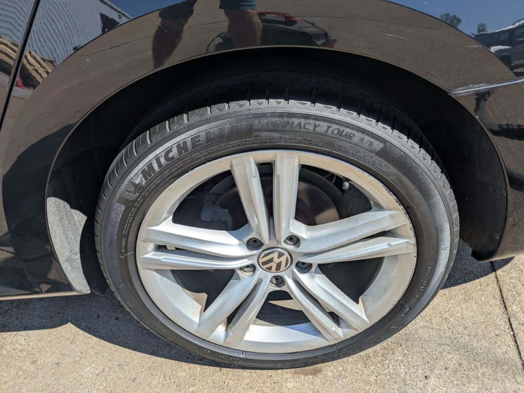 Used 2012 Volkswagen Passat TDI SEL Premium FWD image 17