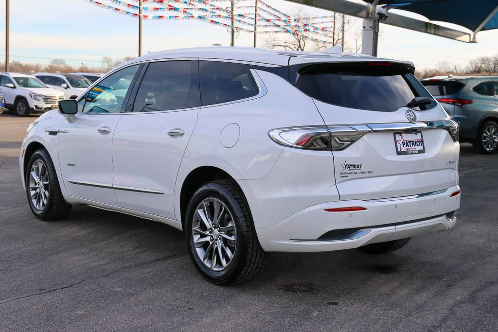 Used 2022 Buick Enclave Avenir w/ Avenir Technology Package AWD/4WD image 8