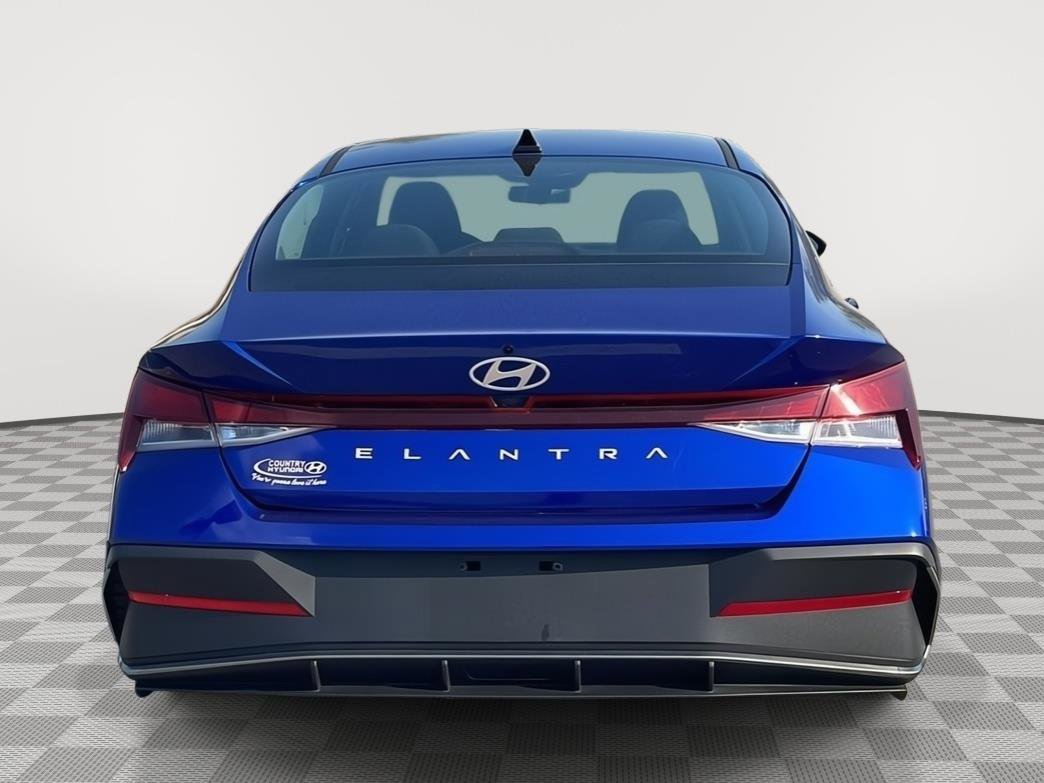 Certified 2024 Hyundai Elantra SEL FWD image 6