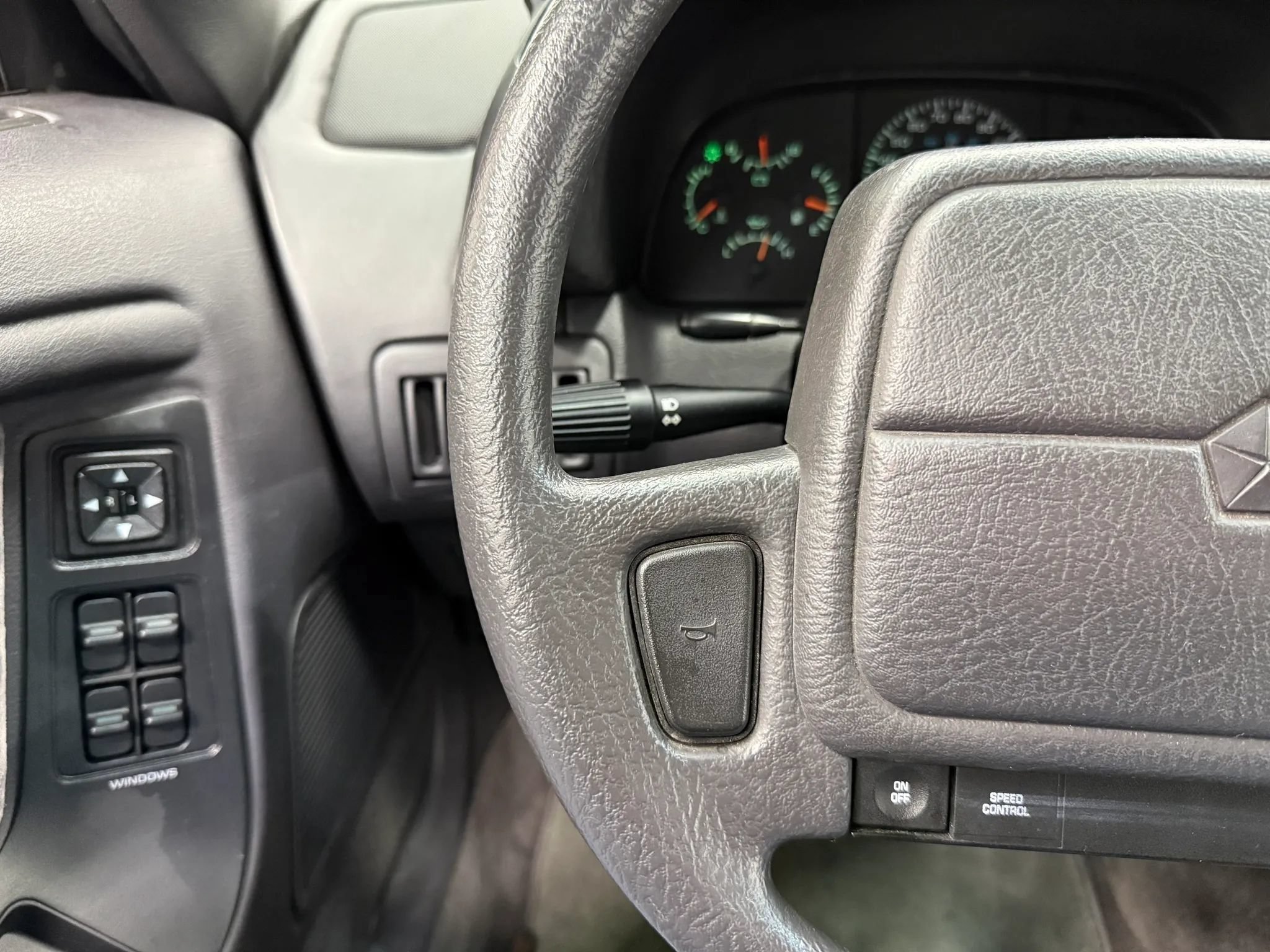 Used 1994 Chrysler LeBaron GTC FWD image 37