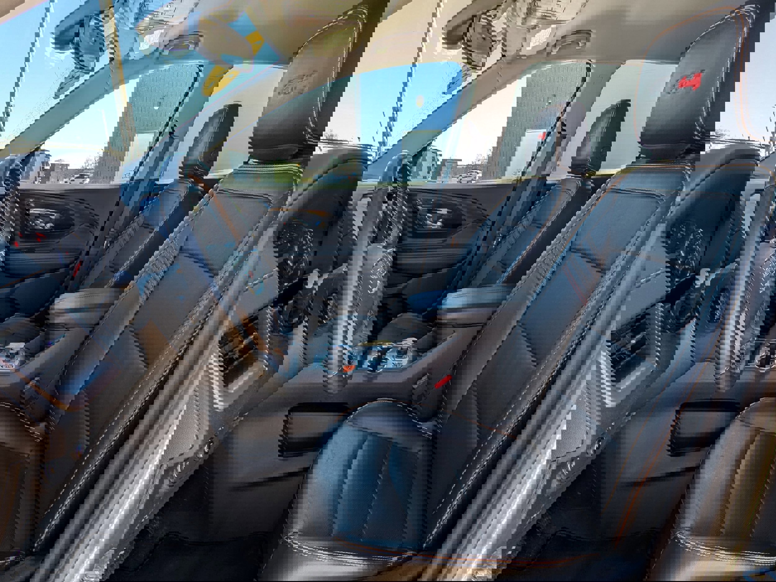 Used 2023 GMC Terrain AT4 image 2