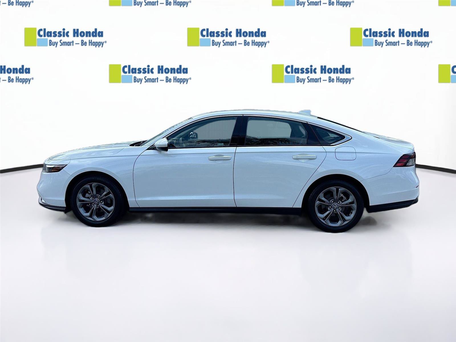 Certified 2024 Honda Accord EX image 4