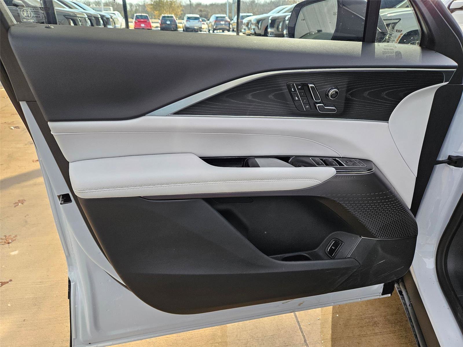 New 2026 Cadillac Lyriq Luxury w/ LPO, Floor Liner Package AWD/4WD image 19