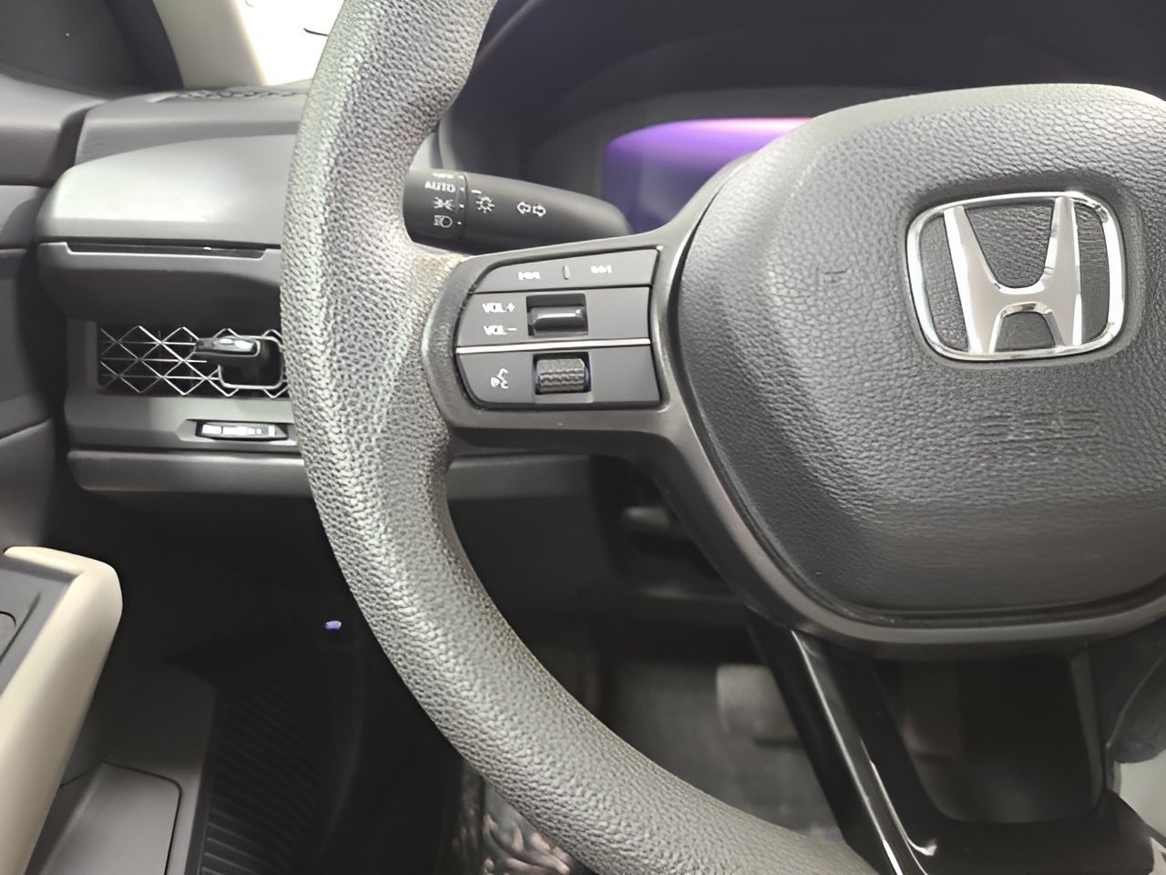 Used 2023 Honda Accord LX image 22