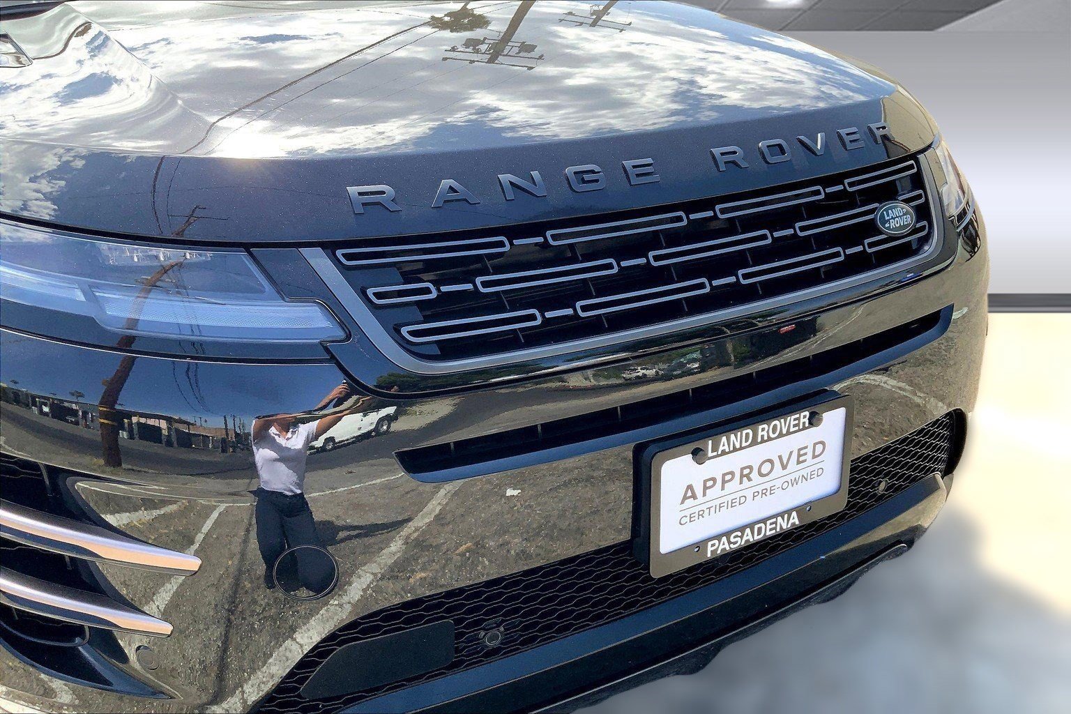 Used 2024 Land Rover Range Rover Evoque Dynamic SE image 32