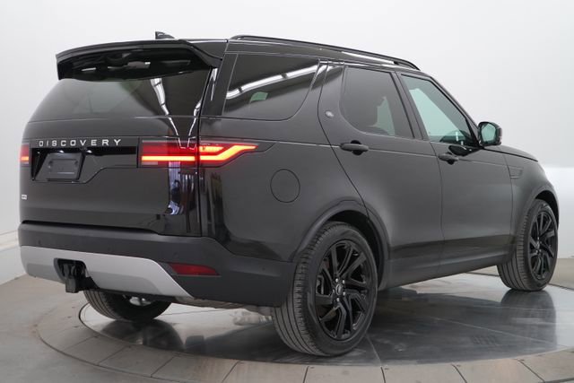Used 2024 Land Rover Discovery S image 7