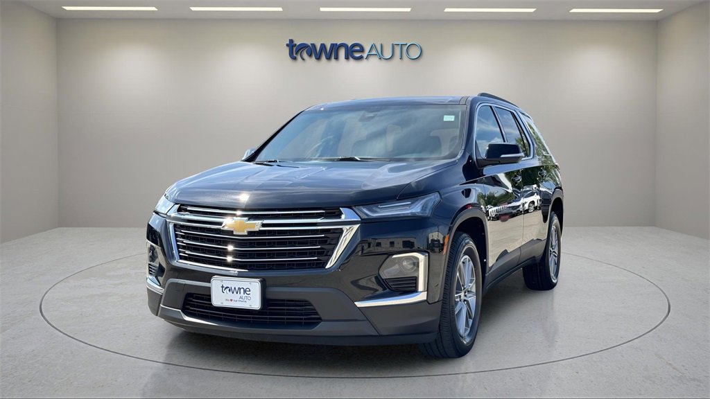 Used 2023 Chevrolet Traverse LT