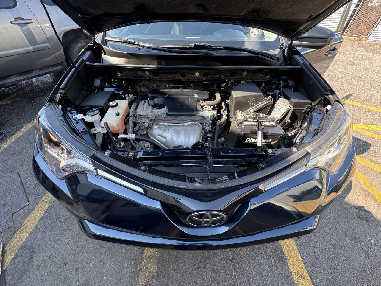 Used 2018 Toyota RAV4 LE image 54