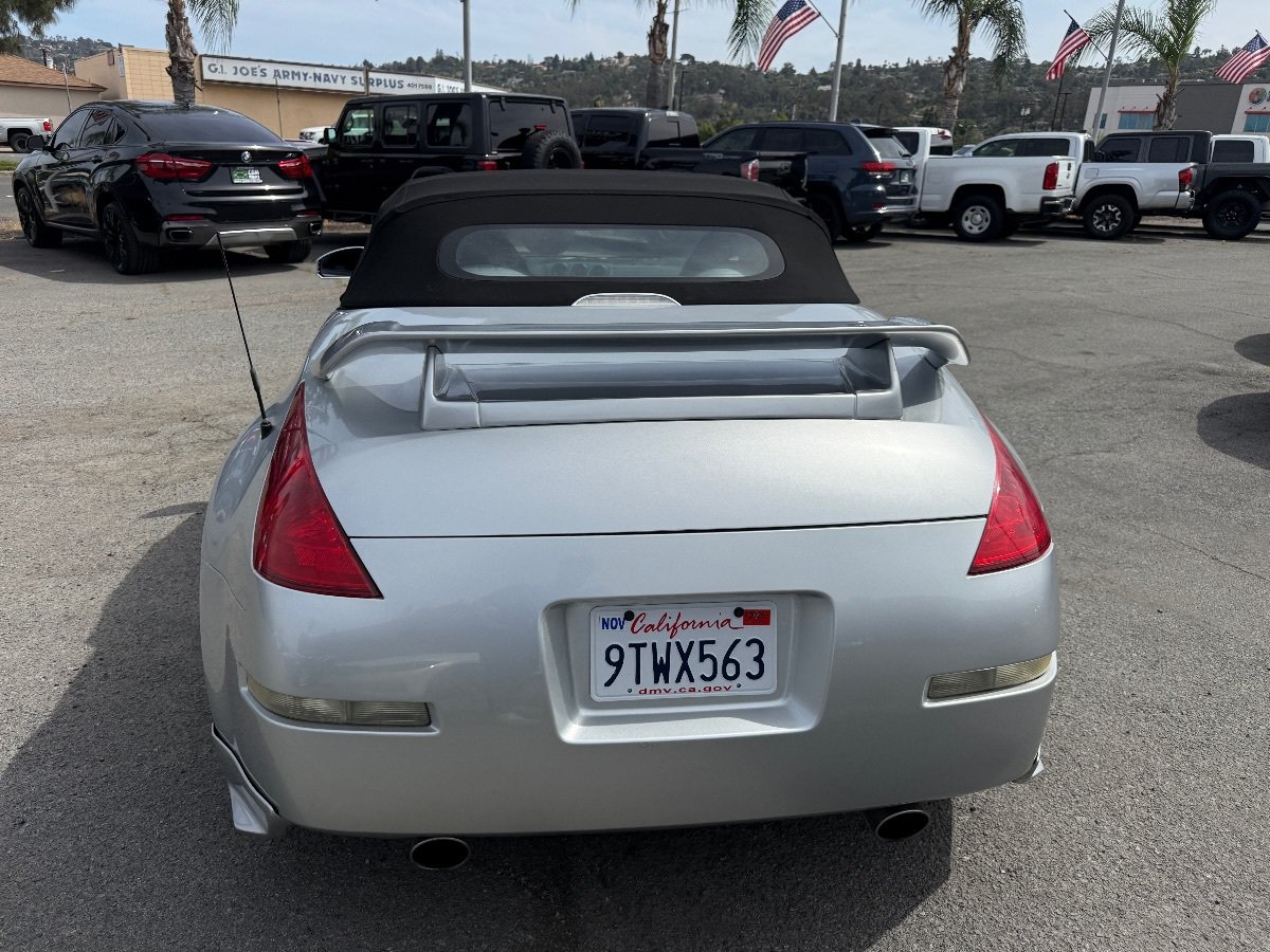 Used 2004 Nissan 350Z Touring RWD image 10