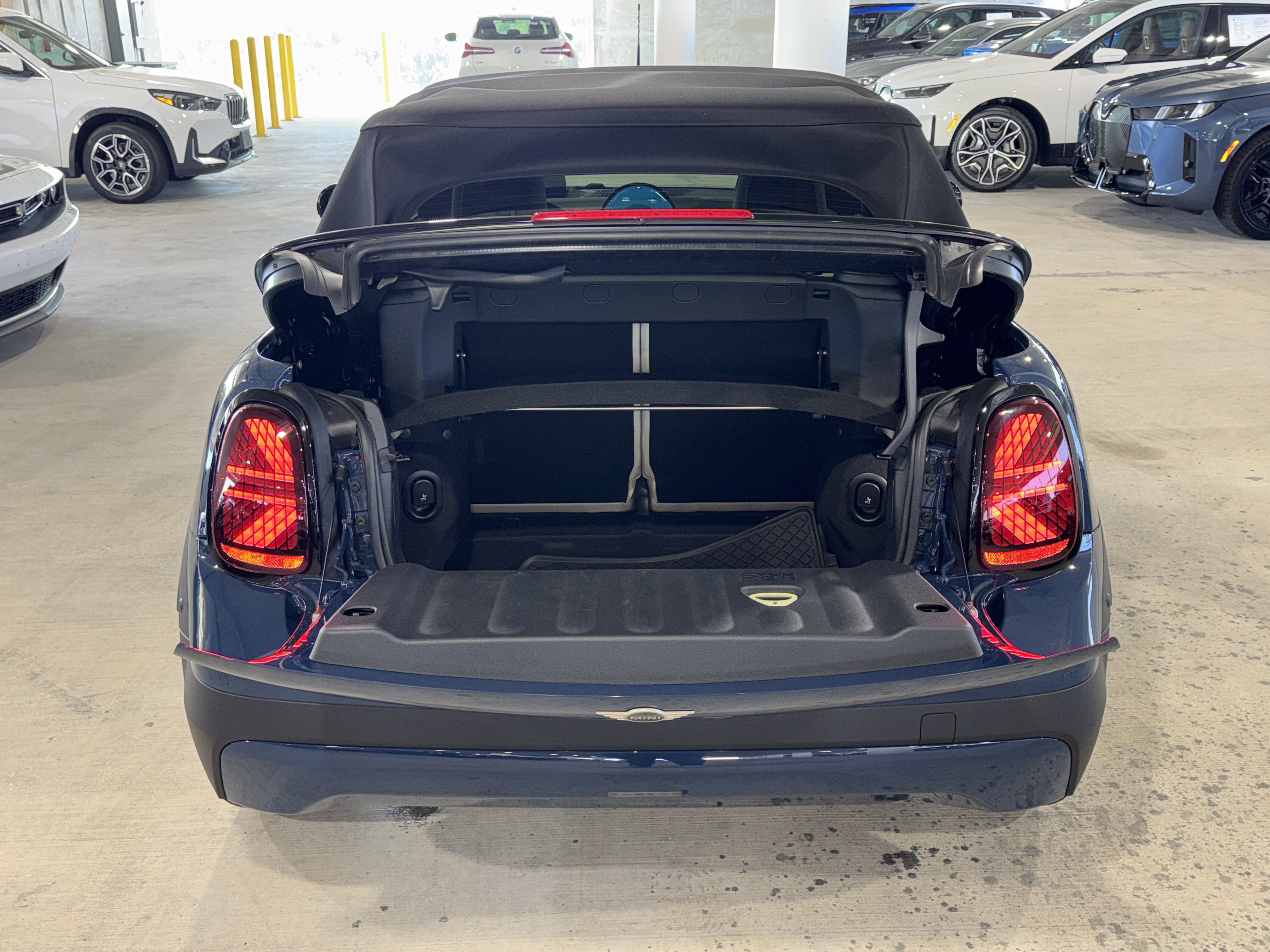 Used 2025 MINI Cooper S FWD image 18