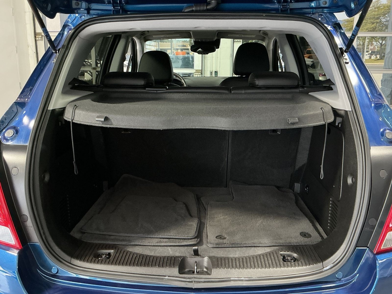 Used 2020 Chevrolet Trax Premier AWD/4WD image 26