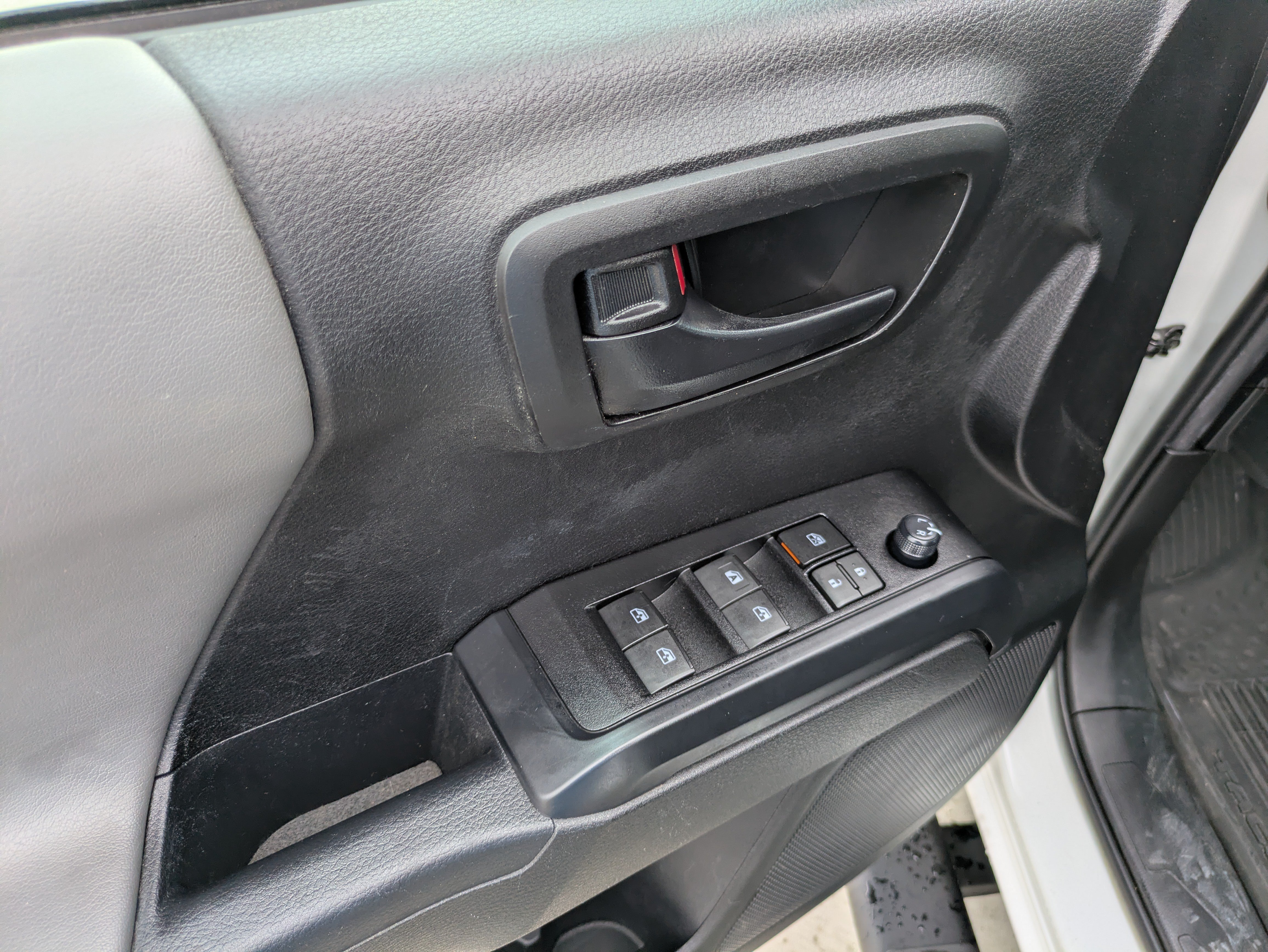 Certified 2022 Toyota Tacoma SR w/ SR Convenience Package RWD image 12